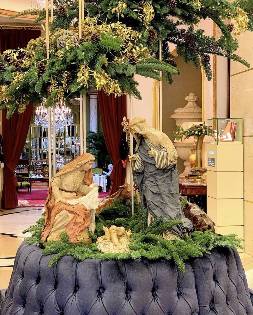 EnriqueCornejo (@cornejoteatro) on Twitter photo Madrid se engalana en Fiestas Tradicionales como la Navidad 🎄
Establecimientos, calles y hoteles muestran lo mejor de sus ilusiones. Destaco el <a href="/HotelWellington/">Wellington Hotel & Spa Madrid</a> : emblemático, señero, elegante …
Enhorabuena a todos <a href="/jr_tarin/">Jose Tarin</a> <a href="/FbDvg/">Giovanni de Virgilio</a> <a href="/ChefLibrero/">Javier Librero</a> … Madrid se engalana en Fiestas Tradicionales como la Navidad 🎄
Establecimientos, calles y hoteles muestran lo mejor de sus ilusiones. Destaco el <a href="/HotelWellington/">Wellington Hotel & Spa Madrid</a> : emblemático, señero, elegante …
Enhorabuena a todos <a href="/jr_tarin/">Jose Tarin</a> <a href="/FbDvg/">Giovanni de Virgilio</a> <a href="/ChefLibrero/">Javier Librero</a> …