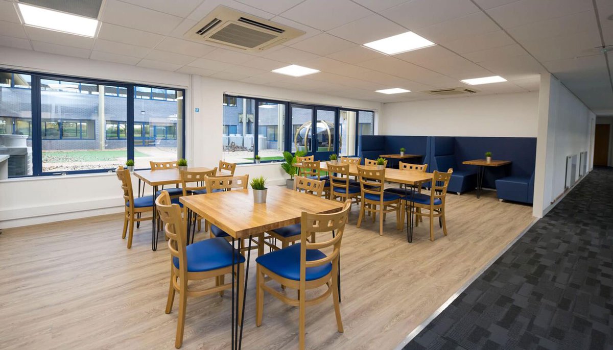 WCRSpace's tweet photo. Looking for shared office space with great communal areas? We have numerous options available:

https://t.co/PekixSXfYL

#Office #OfficeSpace #ServicesOffices #ServicedOfficeSpace #OfficesInWales #SouthWales #SouthWalesBusiness https://t.co/oFHcjiVe8R