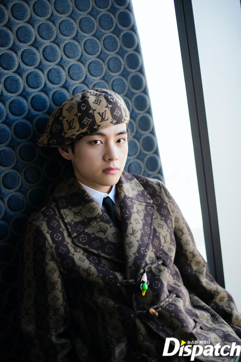 NunaBangtan0793's tweet photo. [ Dispatch x BTS ]

 📸 ( V ) 🐻

#BTSxDISPATCH
#BTS #방탄소년단 #BTSARMY @BTS_twt https://t.co/nBtuBDB9Mg