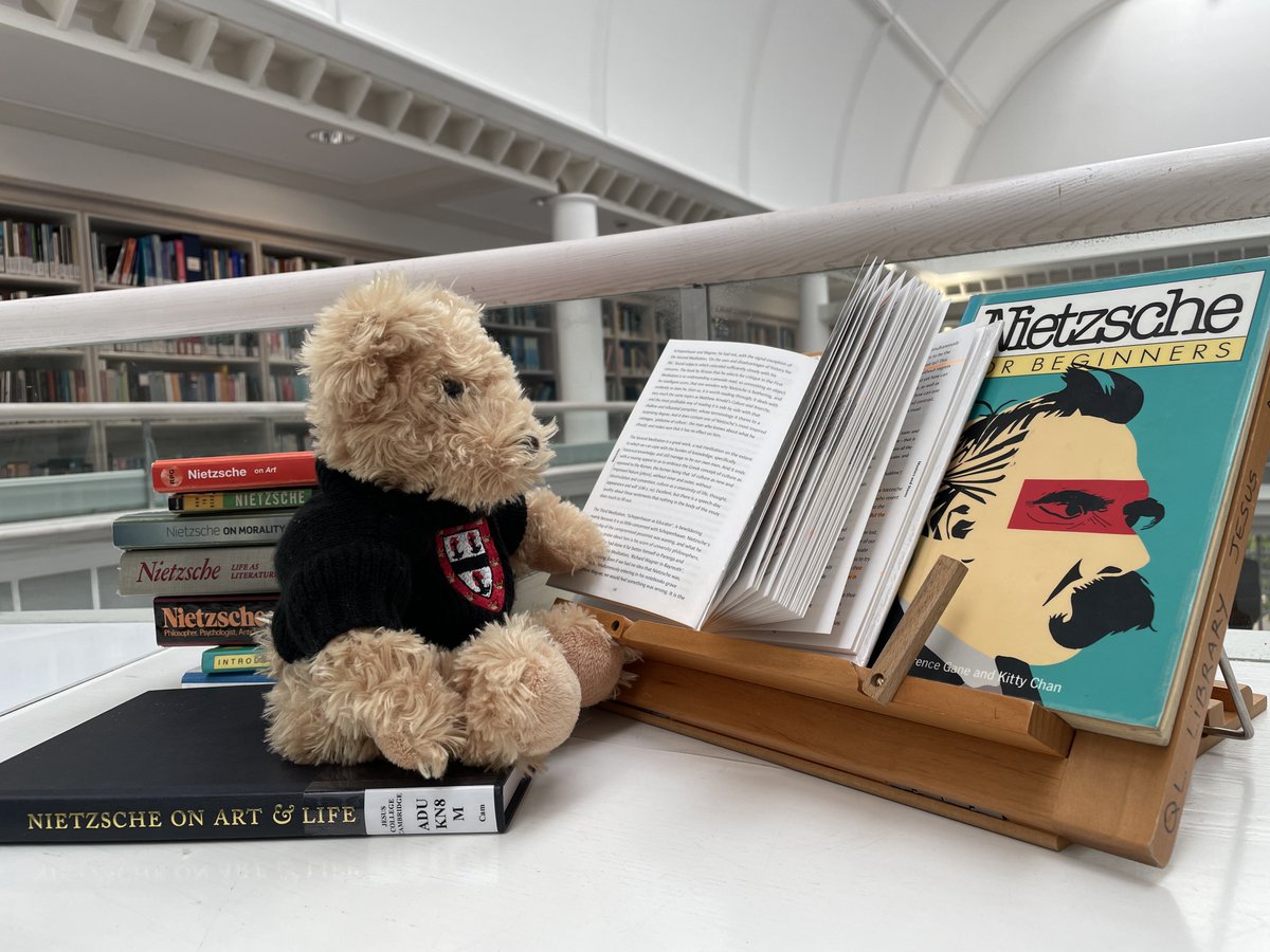 JesusCollegeCam's tweet photo. You've heard of Elf on the Shelf, now get ready for...
#WhereIsJC
@QuinLib https://t.co/qSPCdZ34jC