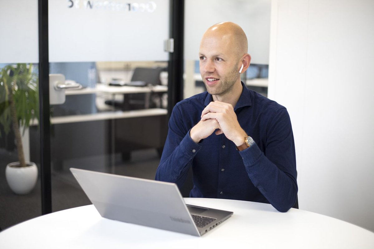 TrackOnline_'s tweet image. Meet the #team! Meet Serge: onze Internationale TrackOnline expert! Met een mooie basis aan internationale klanten draagt Serge bij aan de ambitie om onze #footprint de komende jaren te vergroten! 
Voor vragen over #TrackOnline kan je hem gerust een  bericht sturen 📩