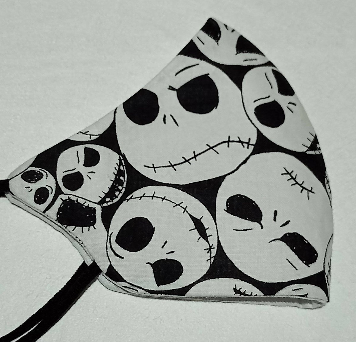StephenOWC33's tweet photo. If you must wear a facemask this #Christmas you may as well look seriously cool in a Tim Burton Jack Skellington 3 layer cotton facemask
#TimBurton #Beetlejuice #JackSkellington #Thenightmarebeforechristmas #mddsbd #gift #giftideas
https://t.co/ZLM2jCu62z https://t.co/IKaO0kbi6i