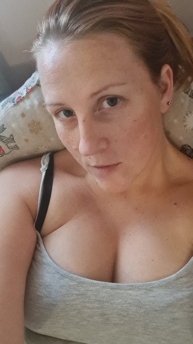 Milk breast😉 #redhead #milf #mom https://t.co/afKpdfTdeS<a href="/tag/redhead"class="tags">#redhead</a><a href="/tag/milf"class="tags">#milf</a><a href="/tag/mom"class="tags">#mom</a>