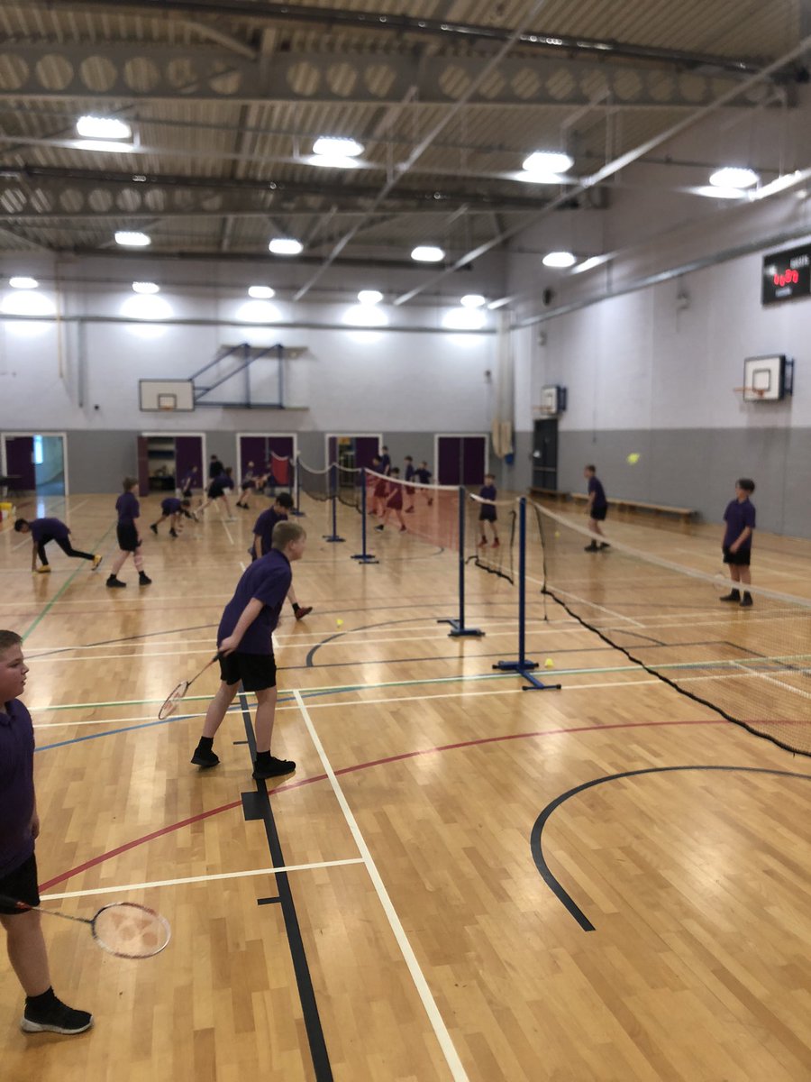 NewboldPE's tweet photo. Y7s ‘smashing’ their final badminton lesson. Mr Winter and Mr Jenkins are delighted with the progress they have made in 8 lessons #excusethepun #rapidprogress 🏸 👏🎉 https://t.co/ZfTrHg5F65