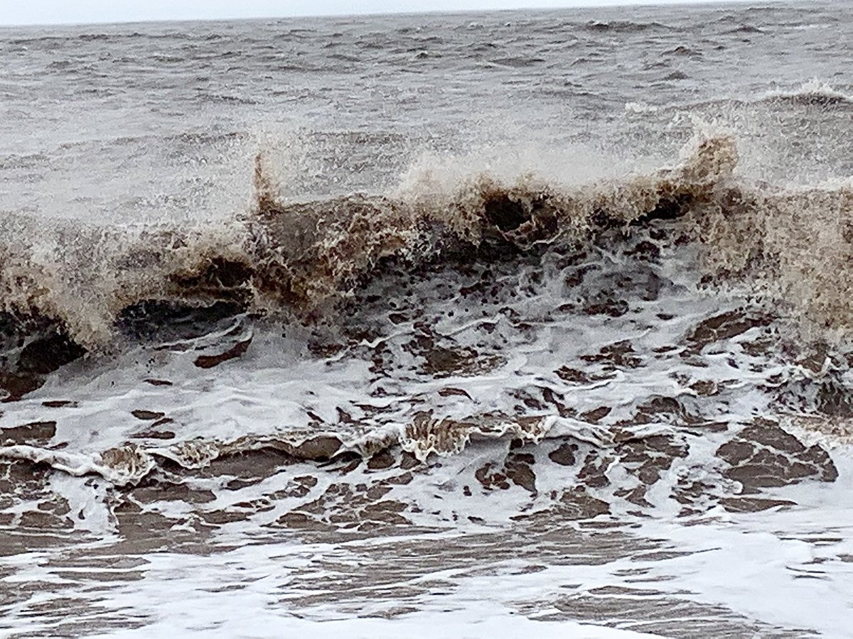 StAudriesBay's tweet photo. Bit blowy down there today! 💨 🌊 @wcresorts #beach #holiday https://t.co/Qswzk58rWq