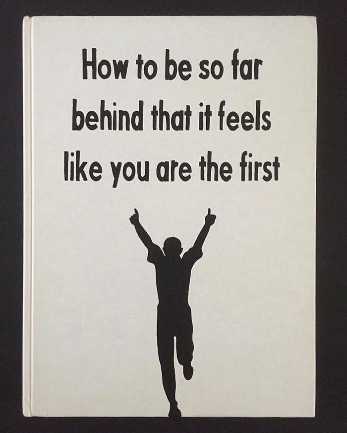 Al3xandrat's tweet image. Fictional self help books 🤔

#BadHumor #Books