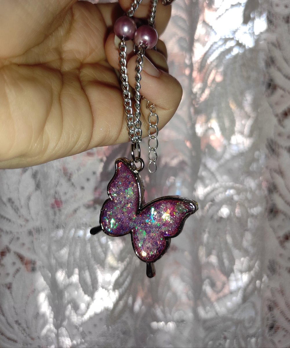 _cor_cordium's tweet photo. BTS "Butterfly" uv resin necklace🦋💜
#BTS #btsoninstagram #ARMY https://t.co/UrhNmqqw9s