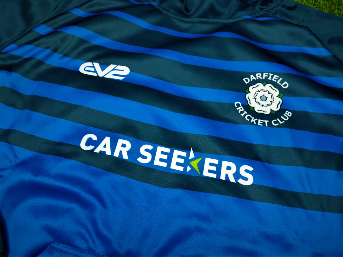 FourexGroup's tweet photo. Loved doing these bespoke hoodies for @CCDarfield ahead of the winter months!❄️

👉 Design yours here: https://t.co/QdD2jPnLvy 

#Christmas #EV2Sportswear #Bespoke #Cricket #SoccerSaturday #Teamwear #Sportswear https://t.co/fq6yIfu7rS