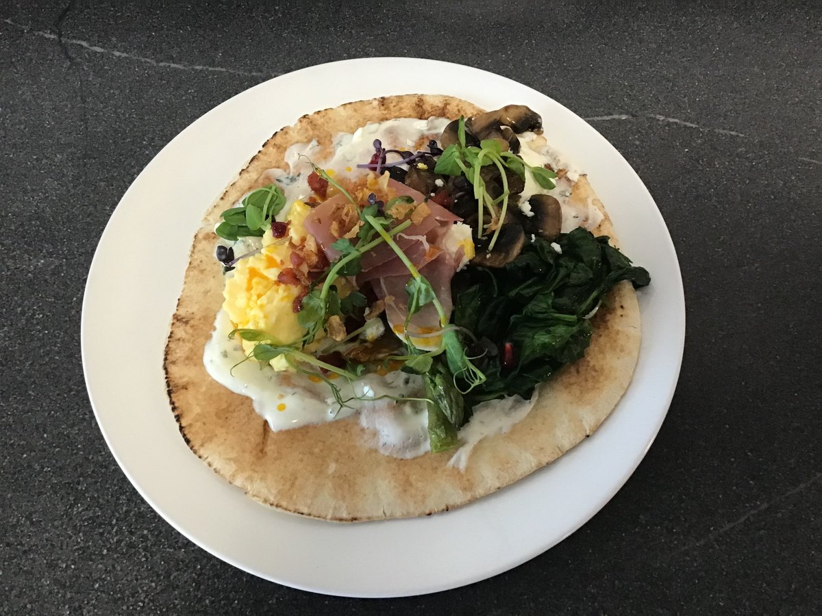 MFCFoundation's tweet photo. #MFCFoundationMiddayMessage
Participants on our Kitchen Therapy programme were treated to a trip to the Posh Street Food restaurant in Seaburn run by @chefmateibaran 

Chef Matei, a quarter-finalist on MasterChef the Professionals, works closely with a number of our programmes. https://t.co/H9zpH59i0A