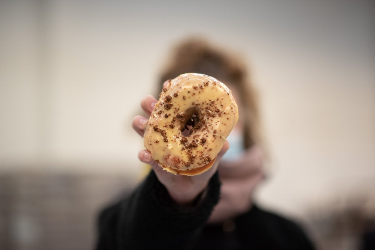 Winter Doughnut #1 🍩❄️ ⁠
⁠White Chocolate Tonka Bean Doughnut - A ring doughnut with a white chocolate glaze with tonka bean. The tonka bean provides a sweet, vanilla-honey like flavour. Do not miss them. #TonkaBean