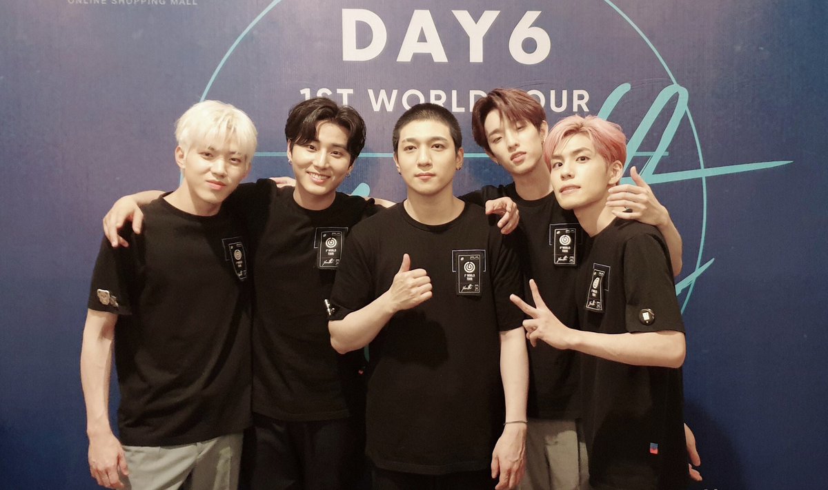 yarayongk's tweet photo. DAY6 
1st world tour
YOUTH CONCERT 2018

Yara's Archive 
[181208]

#YOUTHinJKT #DAY6 https://t.co/I6QLNrBX2l
