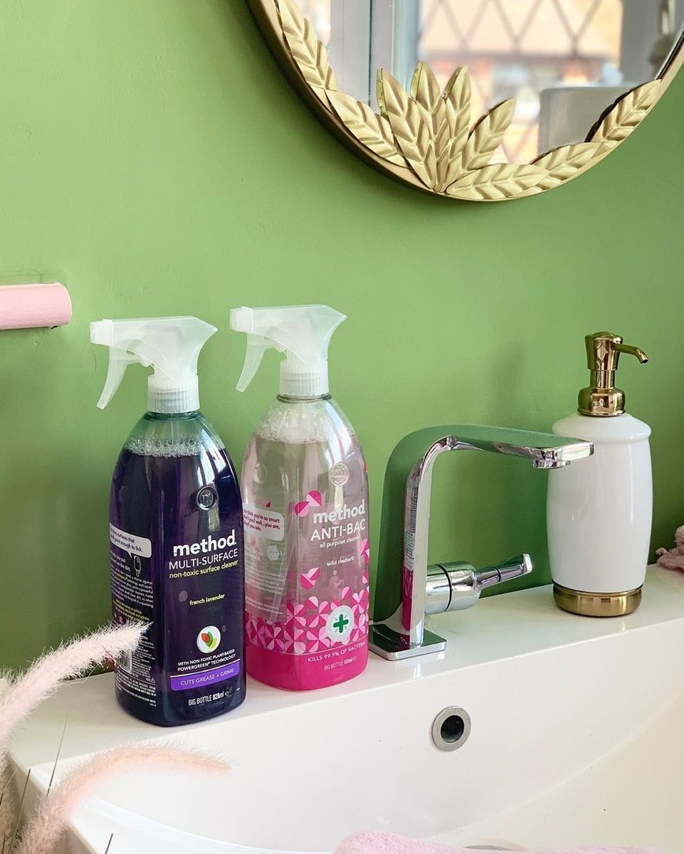 spray. wipe. high-five. ✋

our wild rhubarb anti-bac and lavender multi-surface spray are on standby. ready to make your house squeaky, sparkly, heaven-scent clean ✨ 

available in stores + on our online shop. link in bio.

photo credit @theinterioreditor 🤩 #methodaddicts