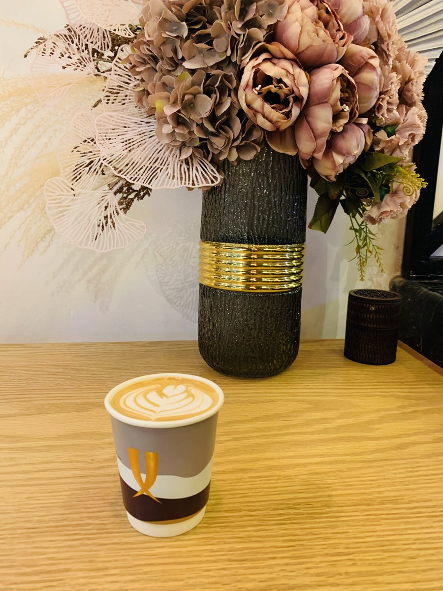 sumbi_rehman's tweet photo. Hot Spainsh latte
@WhiteIvory_sa
#coffee #blogger #Influencer #saudiblogger #الرياض_اليوم #الرياض_الان #الرياض #photography #موسم_الرياض #riyadh https://t.co/8eIslCigZC