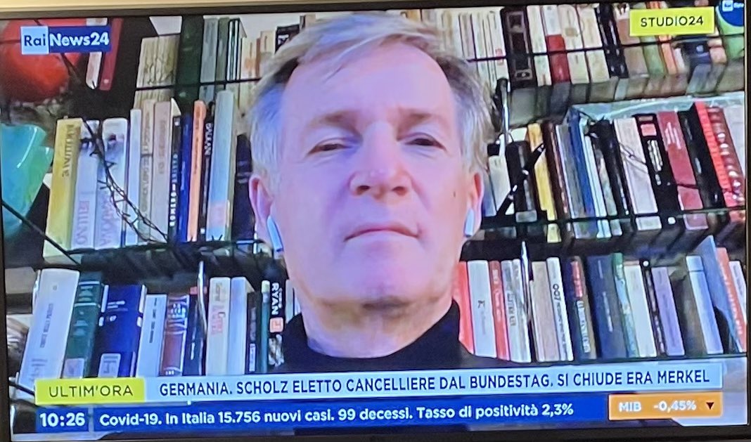 Per il Quirinale bisogna trovare una figura di garanzia, condivisa da tutti. Il presidente Mattarella ha ricevuto quegli applausi perche' ha saputo essere il Presidente di tutti. E' stato un' ancora di salvataggio anche durante questa pandemia.