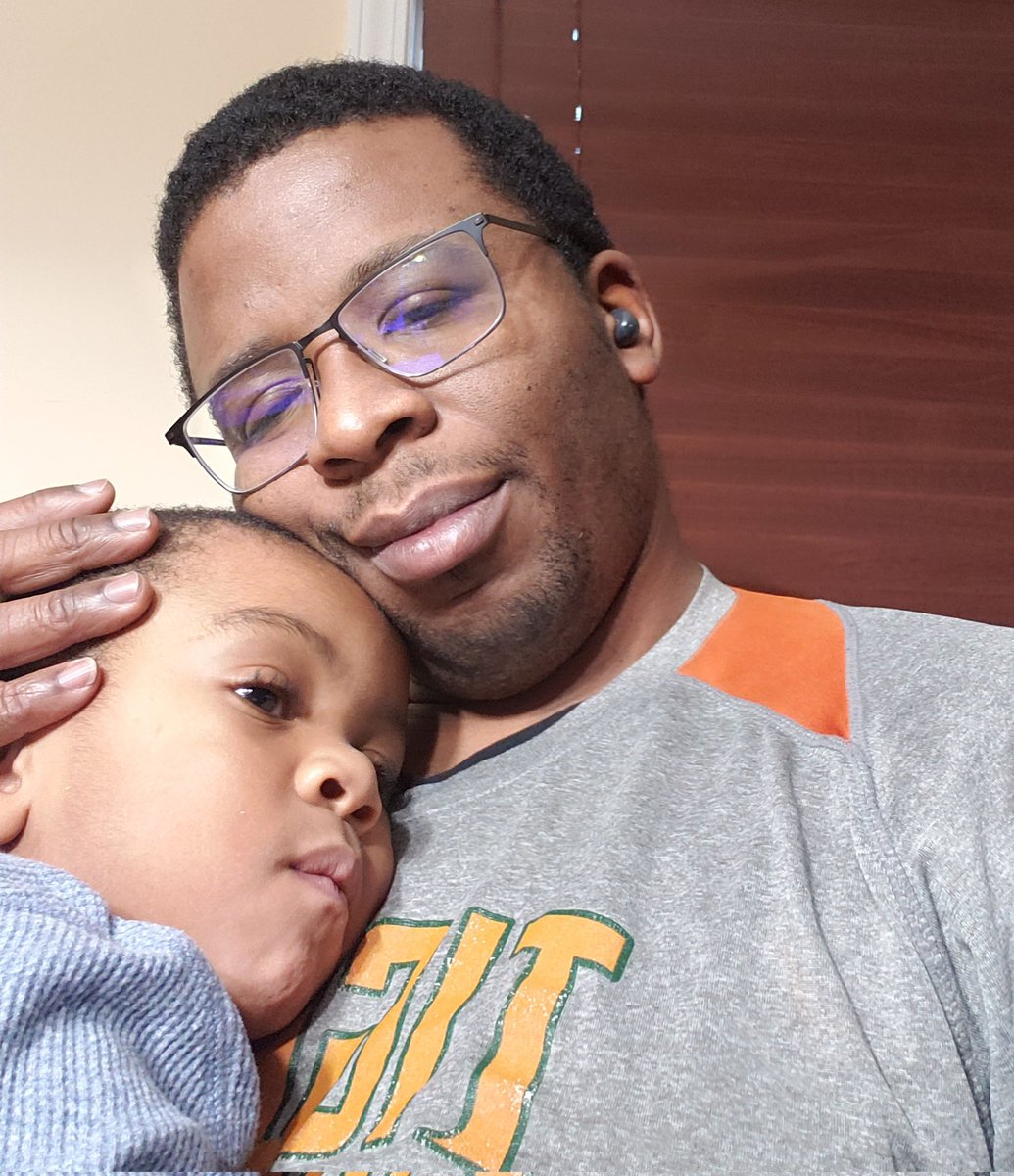 akhenatenhamun's tweet photo. Those hugs, that love, ... #mylittledaddy #Kashton https://t.co/FIHPsxnEF5