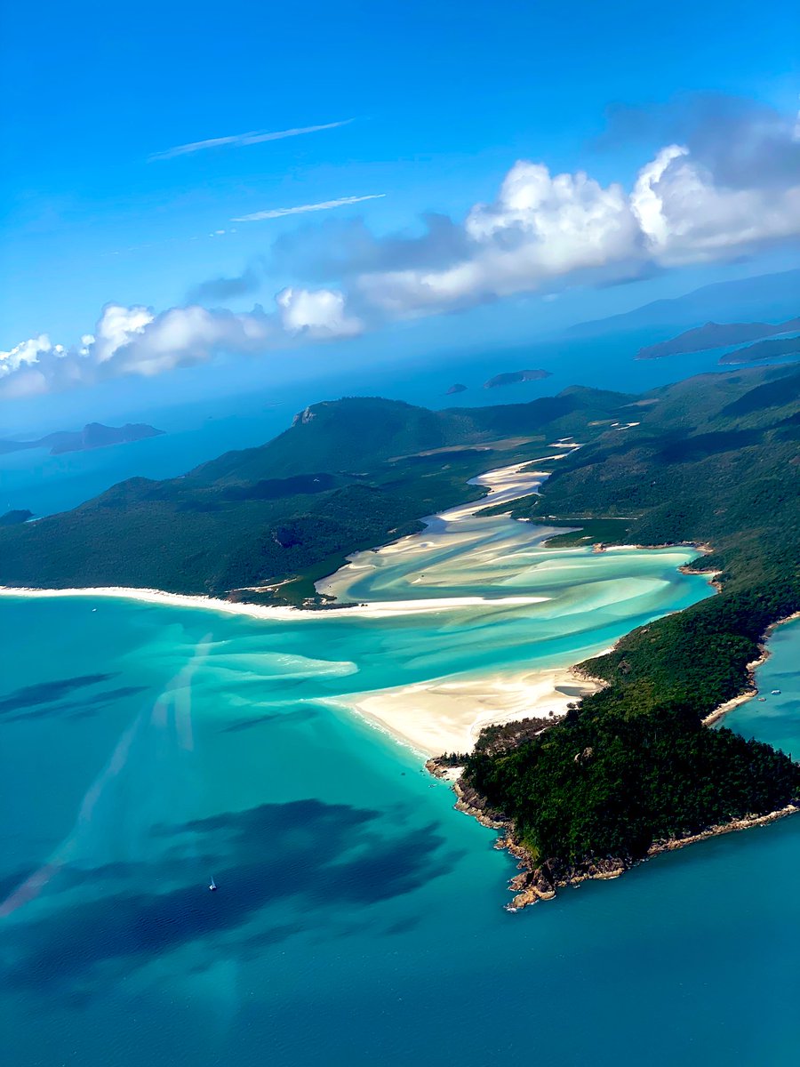 KerbySiemsen's tweet photo. Quick #hamiltonisland day trip with some super GPs #flyingdoc #gplife https://t.co/njCF9EE6TV