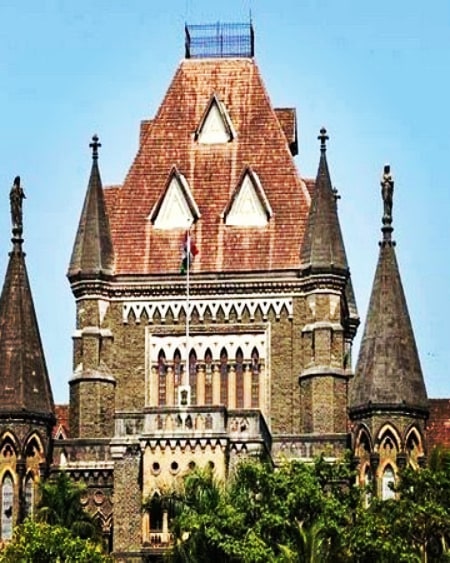 BeingLawman's tweet photo. POLICE OFFICIALS CANNOT FORCE A LAWYER TO TELL WHEREABOUTS OF HIS CLIENTS...
#BombayHighCourt (NagpurBench) has observed that probe agencies can't force #Lawyers to disclose the whereabouts of their clients.
#BombayHighCourt #Equity #Integrity #Humanity #BeingLawman #Maharashtra https://t.co/svh0rxYgbH
