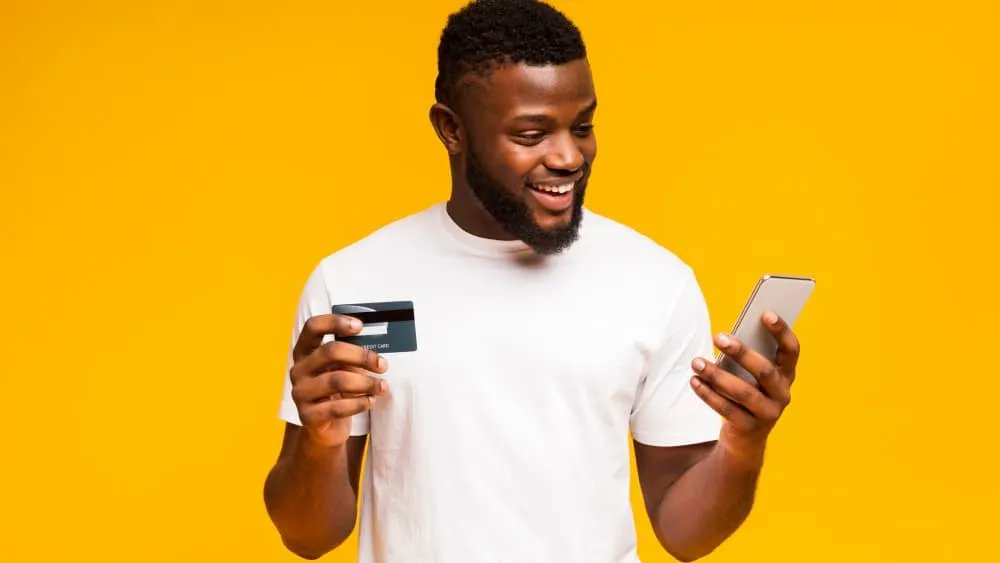 MotleyFoolUKPF's tweet photo. If you’re one of those people who prefers to earn money instead of reward points when you shop – then a cashback credit card could rock your world! Check out our quick guide and discover how to get the most out of your spending. https://t.co/uDdWShoHPE https://t.co/Plh9aamKIA