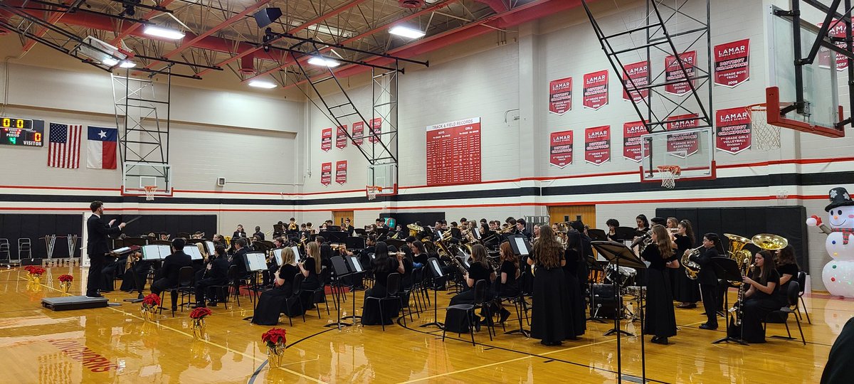 AP_Rob_LamarMS's tweet photo. Lamar Band concert tonight! Great job, you all sounded amazing! @LamarMS https://t.co/307XJFaWDZ