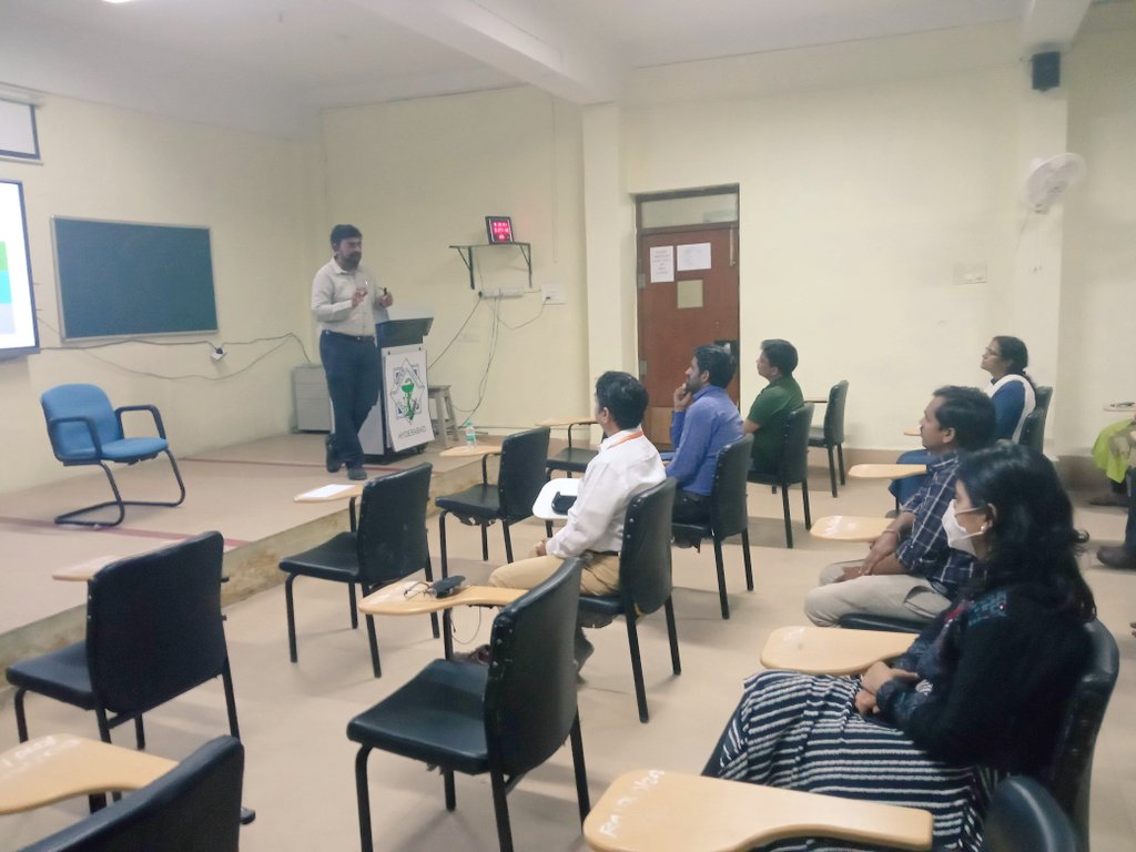 NIPERHyd's tweet photo. Glimpses of Day-3 #HeartfulnessMeditation for Faculty & Staff of @NIPERHyd in association with @heartfulness
@Pharmadept @OfficeOf_MM @mansukhmandviya @bhagwantkhuba @rajneeshtingal @satishkreddy #Relaxation #Meditation #Cleaning #InnerConnect #NoTension #NoStress https://t.co/J43vSal2H6