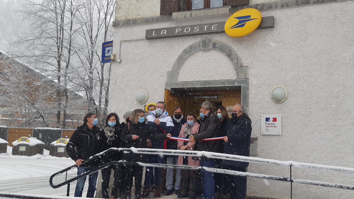 A Abondance, les services publics sont au cœur du Chablais en #HauteSavoie : inauguration d'un espace #FranceServices où Marie-Noelle et Stéphanie sont présentes du mardi au samedi pour accompagner les usagers dans leurs démarches administratives.