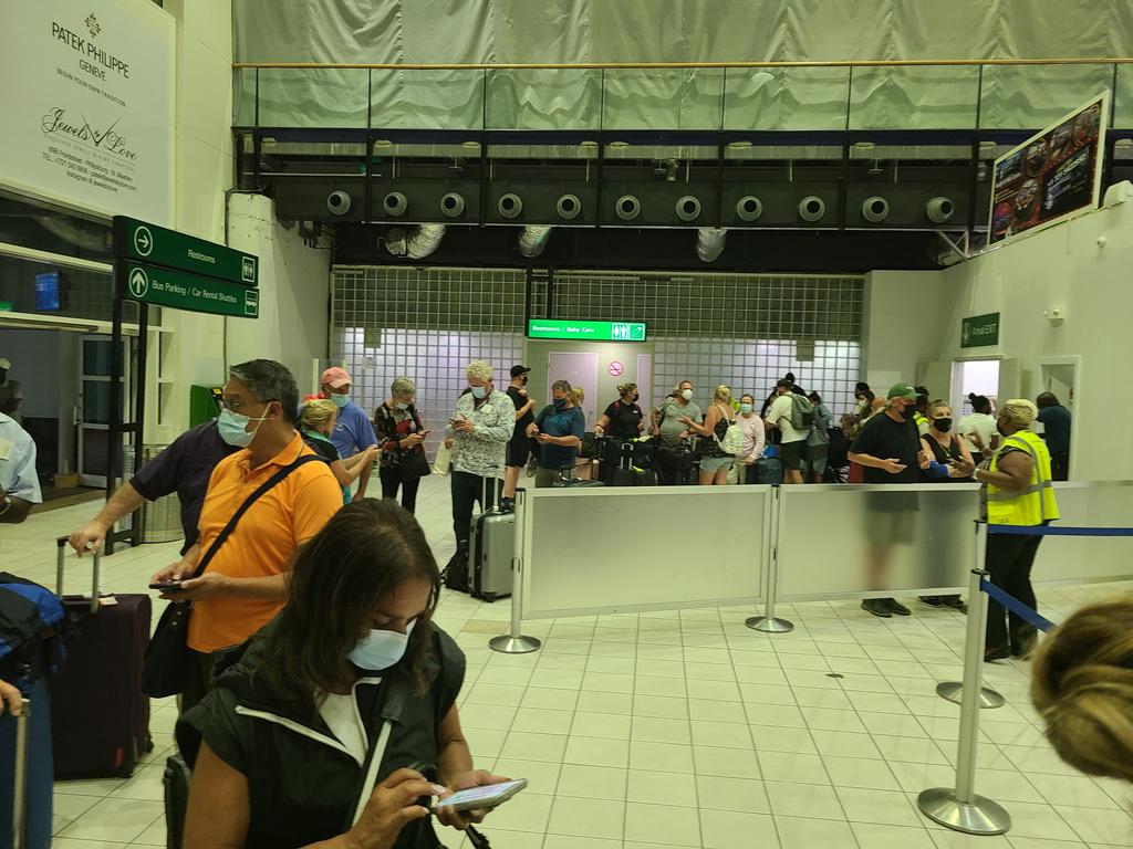 Johnj196's tweet photo. @WestJet XSM to Toronto cancelled last night and delayed from 7am to 8am this morning. Local time 8:25am and flight is not even on the departures screen. What's going on!? #flight #Toronto #sintmartin #XSM https://t.co/SwPw9OfvxO