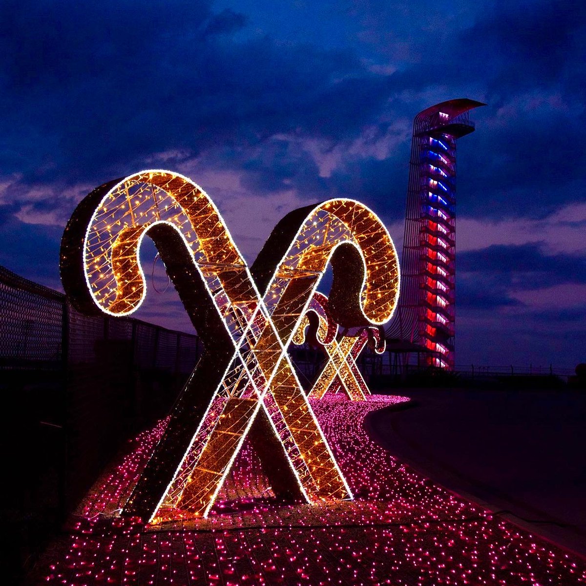 FreeFunInAustin's tweet photo. ✨PEPPERMINT PARKWAY GIVEAWAY ✨ happening now on our Instagram!
Enter to win at https://t.co/RvqUHyKDm6
#austingiveaway #holidaygiveaway #peppermintparkway #freefuninaustin https://t.co/1u3Mqa5g6X