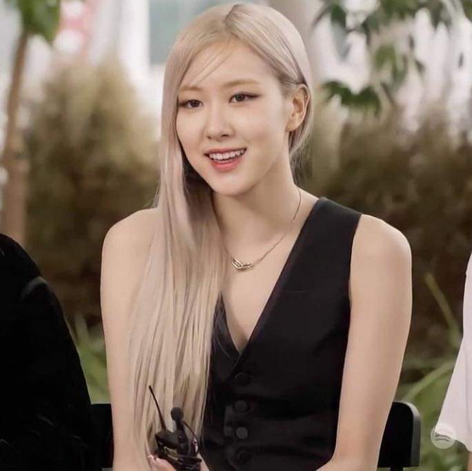 Vote for Rosé 
OUR CHOICE IS ROSÉ #MAMAVOTE #rosé