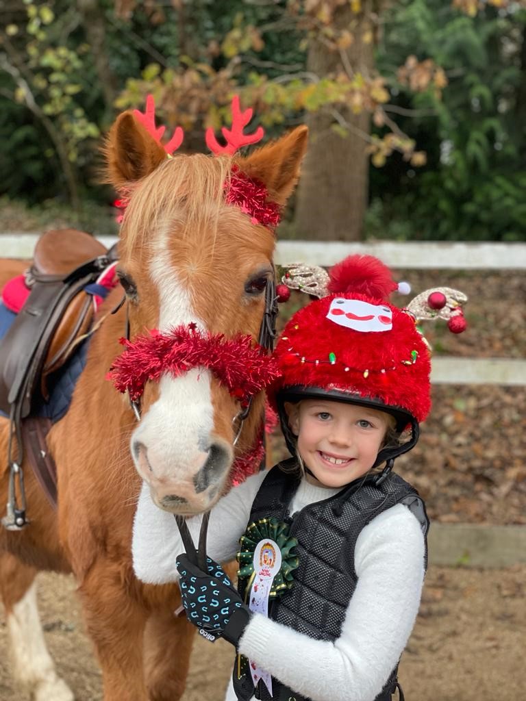 KESPreparatory's tweet photo. Our #StroudYear3 riders and ponies have again been dressed head to toe in Christmas sparkle for their Christmas Gymkhana!  We're loving the sparkle! #StroudHorses #StroudOutdoors #StroudCreativity https://t.co/LRc6mmAQLr