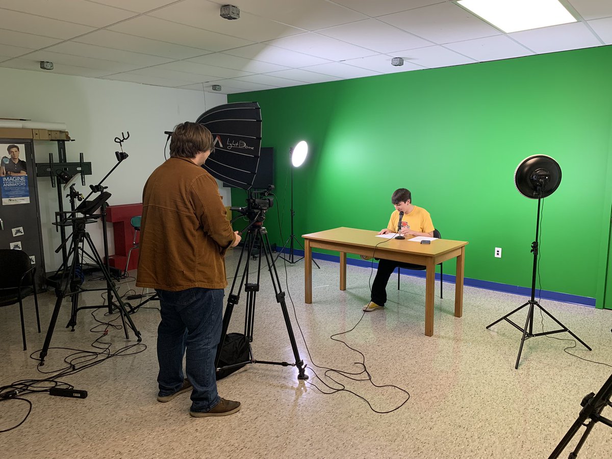 CcctcMultimedia's tweet photo. Students working on their explainer videos @AdobeForEdu @khanacademy #AdobeKhanCreativity #AdobeEduCreative More to come soon. #CareerTechOhio #careerandtechnicaleducation https://t.co/caRqLbEXqv