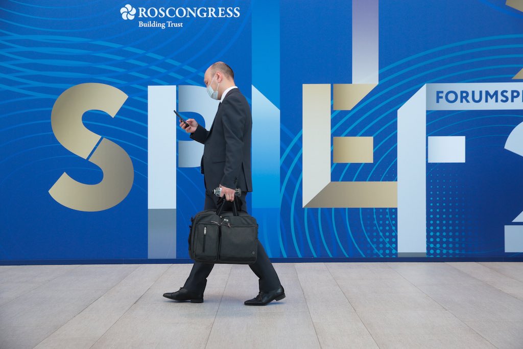 Денис Мантуров пригласил итальянских партнеров на ПМЭФ-2022
 
Подробнее: forumspb.com/news/news/deni…

#ПМЭФ #ПМЭФ2022 #Италия #Мантуров