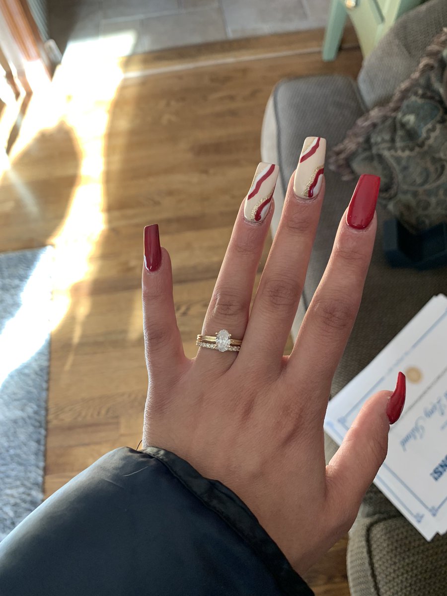 danamaepassos's tweet photo. My wedding band came in and I really don’t want to wait until august to wear it 🥺 https://t.co/pkMJulzLvI