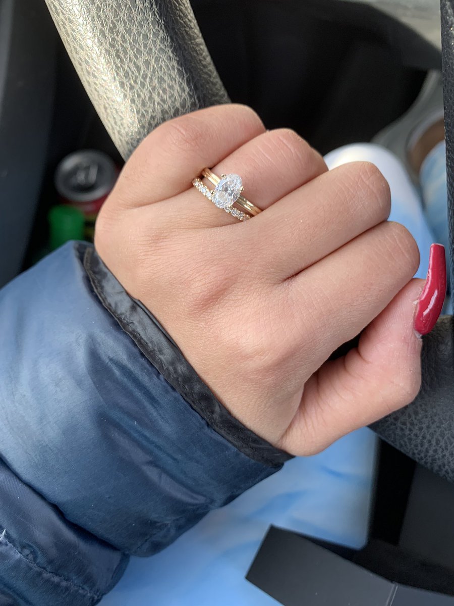 danamaepassos's tweet photo. My wedding band came in and I really don’t want to wait until august to wear it 🥺 https://t.co/pkMJulzLvI