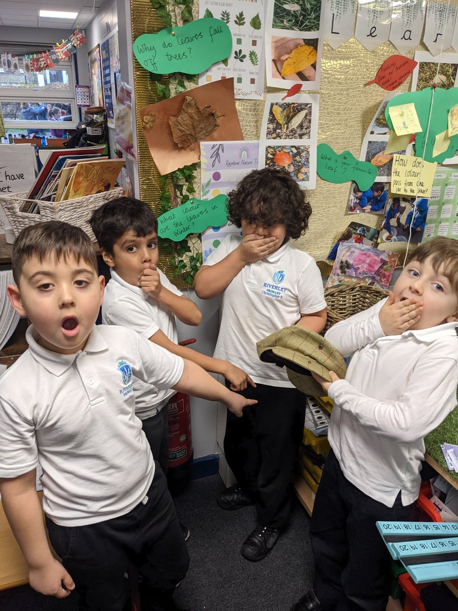 RiverleyPrimary's tweet photo. Year 1 went on a hunt to find the Queen's Hat. It was taken and hidden in the school but luckily our Discovering Dolphins found it hiding in the Maths Area #widehorizons #proudtraditions #highachievement #QueenElizabeth #QueensHat #writingstimulus #writing #hookforwriting https://t.co/sVjLIWCpMo