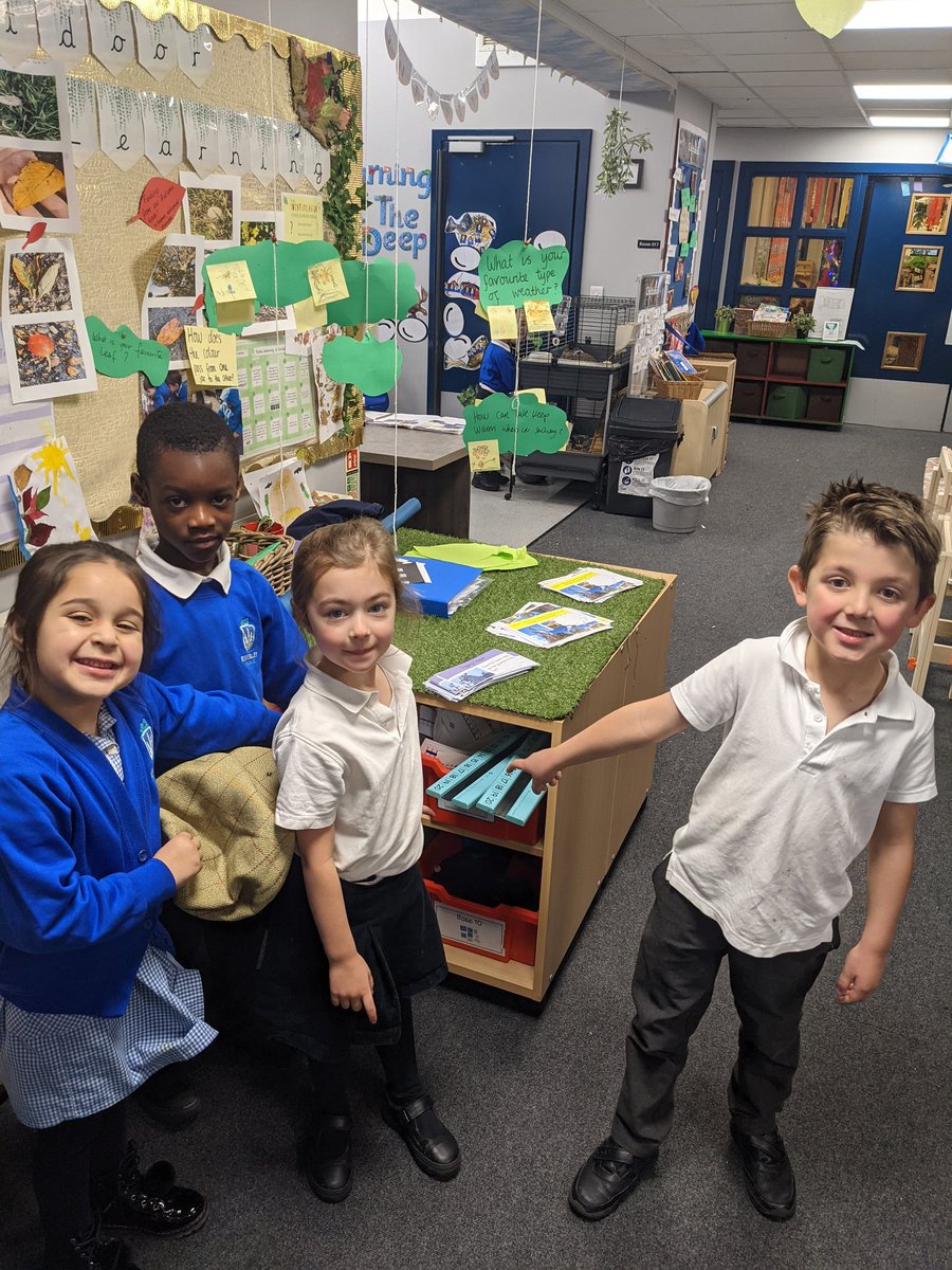 RiverleyPrimary's tweet photo. Year 1 went on a hunt to find the Queen's Hat. It was taken and hidden in the school but luckily our Discovering Dolphins found it hiding in the Maths Area #widehorizons #proudtraditions #highachievement #QueenElizabeth #QueensHat #writingstimulus #writing #hookforwriting https://t.co/sVjLIWCpMo