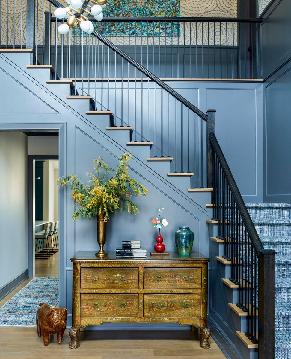 designerkati's tweet photo. Our client's grandfather's chest became the perfect entry piece. Who says you can't mix old and new?
#westchester #westchesterrealestate #westchestercountyny #westchesterhomes #betterhomesandgardens #transitionalstyle #decortrends #ighomes #gorgeoushome #interior https://t.co/m3sS03xuOr