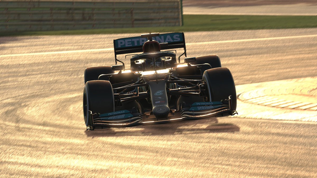 Sheesh 😍😍😍😍 Mercedes-AMG F1 W12 E Performance - the @iRacing edition! 🖤