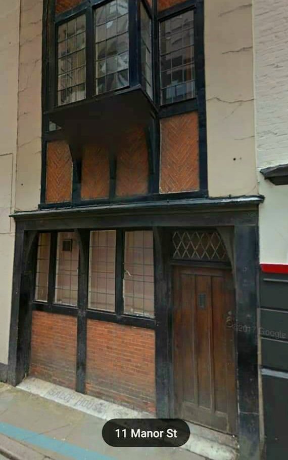 Ivycottagebaker's tweet photo. Salop House, 11 Manor Street, Hull a Grade II listed building
#history #heritage #Hull #architecture @WindowsLake @HayleyhHoward #windowporn #windowsoftwitter #doorporn #doorsoftwitter https://t.co/WcSDOSFGFl