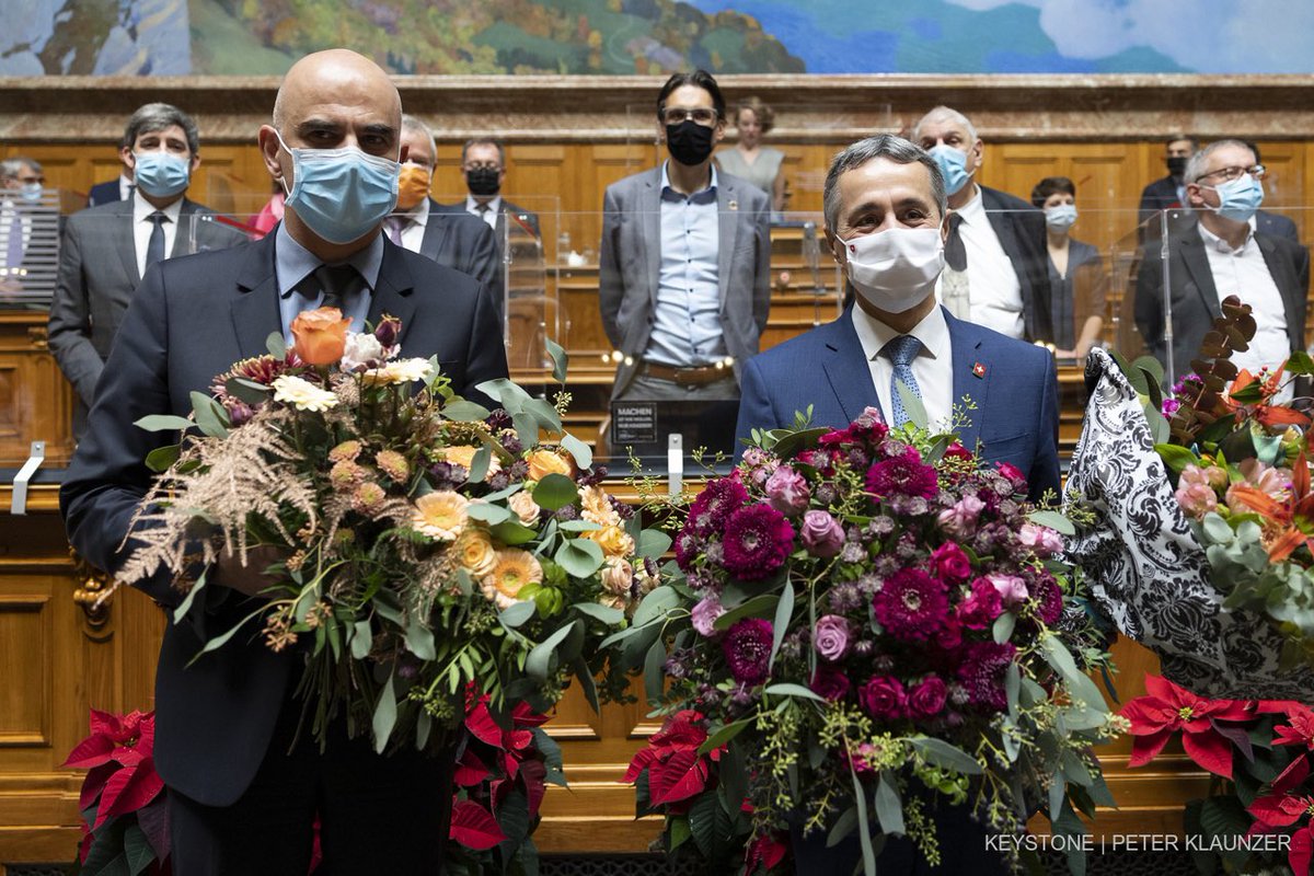 Onorato di poter vivere con voi questo anno di presidenza - grazie 🙏 La pandemia ans ha separà ma ella ans n‘ha betg dividi! Face aux défis, cultivons une grande force de la #Suisse: notre pluralité 🇨🇭 Wir halten zusammen &amp; lassen uns nicht spalten! 👉 bit.ly/3du4bAv