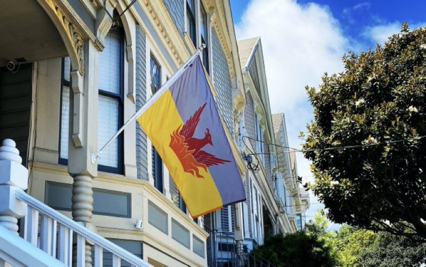 urbanlifesigns's tweet photo. I made a new flag for San Francisco… based off the original 1900 flag. @SFfogGoldFlag 
A bit different from our current turkey vulture flag (2nd image)

https://t.co/iuXBJvtgtq https://t.co/reIe7ZEP3n