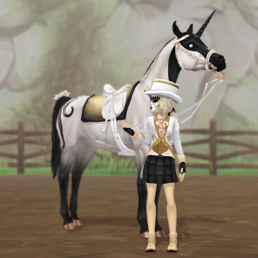 rachiegames's tweet photo. introducing my new @StarStable horses darkgold and cakedust !! when i first saw these horses announced i thought they looked like wedding cakes but like fancy weddings cakes ;) i’m in love !! so gorgeous !
#sso #starstable #starstableonline https://t.co/qRTm1iu3IN