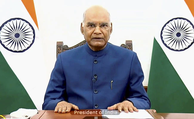 ndtv's tweet photo. "I am shocked and anguished over the untimely demise of Gen. #BipinRawat and his wife, Madhulika ji. The nation has lost one of its bravest sons. His four decades of selfless service to the motherland was marked by exceptional gallantry and heroism": President Ram Nath Kovind https://t.co/slD7412Jcp