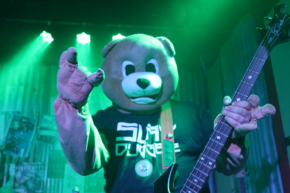 slayduggee's tweet photo. Southend The Venue was AWESOME! 
@slayduggee #kidslovemetal #gigsforkids #myfirstmetalgig https://t.co/8UkI5yzfPu