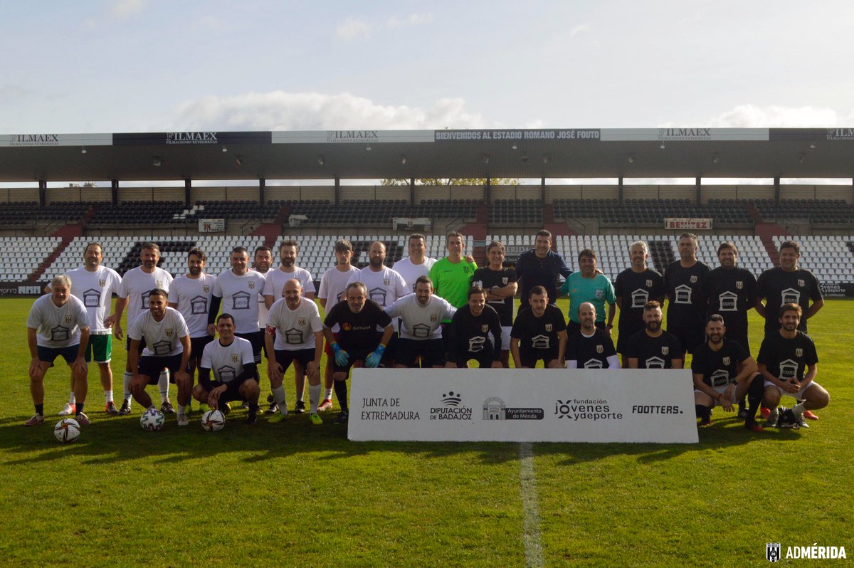Merida_AD's tweet photo. 📸 Gran jornada en el Romano José Fouto con nuestros patrocinadores en el evento organizado por el #ADMeridaBusinessClub
⚽️ En el evento estuvieron presentes el propietario de la entidad, Mark Heffernan, el presidente @puertas_puertas y el director general @NachoAdm https://t.co/zn3vh7SPVr