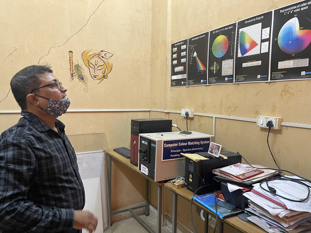 odishaartisans's tweet photo. Heartening to see Prof Asimanand Khanduaal’s low-cost innovation work @cetbbsr to reduce drudgery, improve quality n inc efficiency in pre-loom activities for #handloom #weaving 

@CMO_Odisha @Naveen_Odisha @PiyushGoyal @Amar4Odisha @satyabrata1967 @MsmeDepartment 
@TexMinIndia https://t.co/Uk7GXt0XhZ
