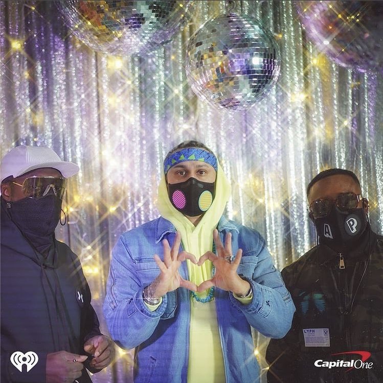 WeBEPFamily's tweet photo. Shine like glitter ✨ 

#blackeyedpeas #JingleBall https://t.co/29vnt1eKhF