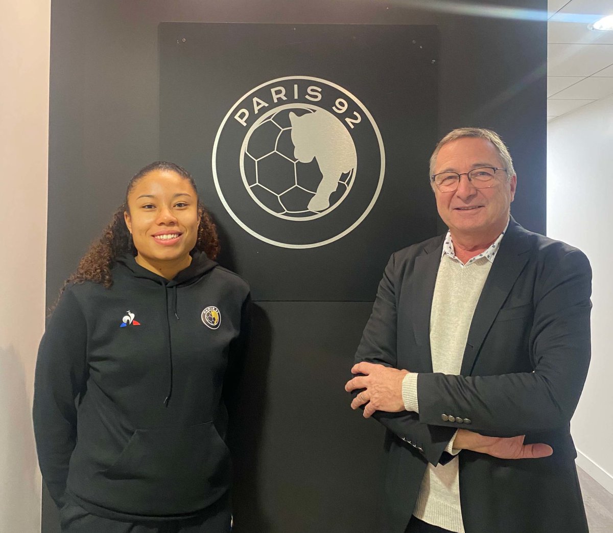 Paris92_Off's tweet photo. 🚨 Coup double pour la 2nde partie de saison 🦁

Afin de combler les nombreuses blessures, Paris 92 mise sur le recrutement de deux profils complémentaires Laëtitia LAPOINTE &amp; Ruth JOAO.

Plus d'infos ▶ https://t.co/Girp72o0dd https://t.co/8gJGeevLPd