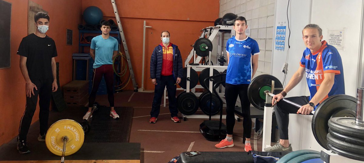 Concentración de velocidad, vallas y relevos del Plan de Tecnificación FER Futur-GVA con tres entrenadores al frente: Ricardo Diéguez, Jorge Marín y Toni Puig.