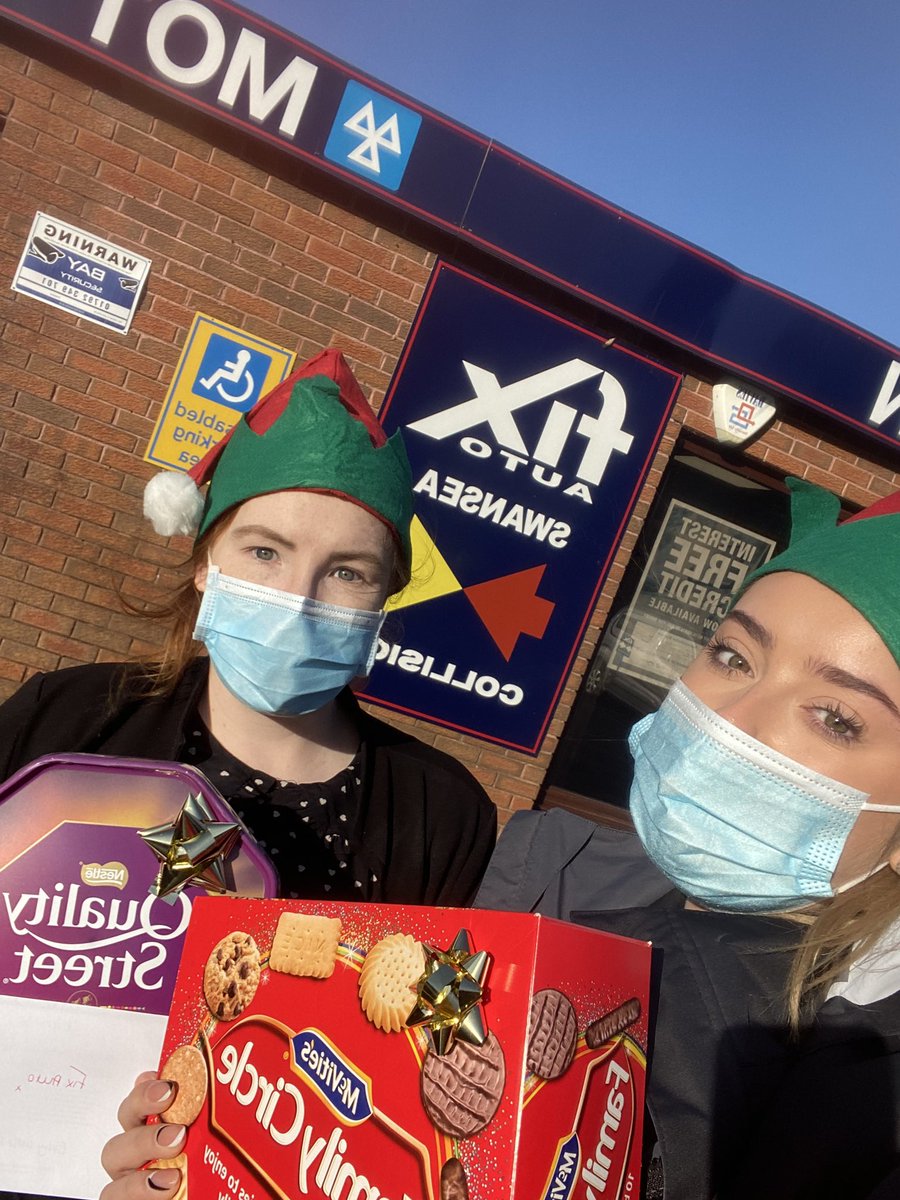 ellie_a_davies's tweet photo. Merry Christmas to everyone down at @FixAutoSwansea , Thank you for everything you do for us! Hope you enjoy the biscuits and chocolates🎅🏼🎄#marketingdaywithdani @DanielleCJ_ERAC @MichelleU5ERAC @EracCymru @SteveWrenU2 https://t.co/oiGwsWu24v