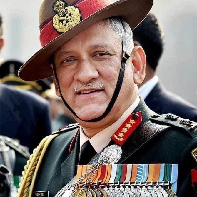 HarryFuntoosh's tweet photo. CDS श्री रावत के रूप में, देश ने एक महान योद्धा, अप्रतिम सेनापति, सुधारवादी नायक और एक दूरदर्शी सैनिक को खो दिया😢🇮🇳। अंतिम प्रणाम माँ भारती के बहादुर सपूत जनरल विपिन रावत और उनकी धर्मपत्नी जी को।इस उड़ान के सभी सहयात्रियों को सादर अंतिम प्रणाम 😢🙏
#BipinRawat https://t.co/Sk7LdulY1o